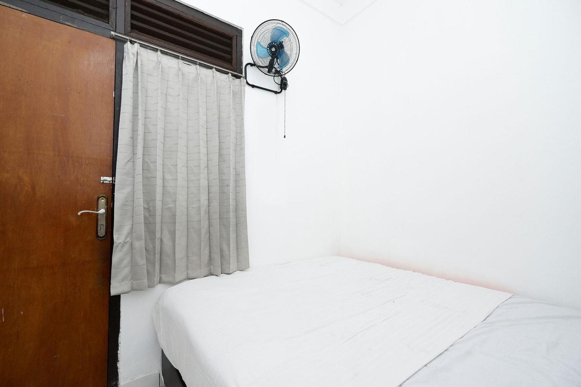 Hotel Oyo Life 1942 Syariah